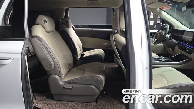 Kia Canival 2024 — photo 18