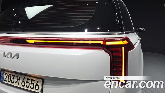 Kia Canival 2024 — photo 9
