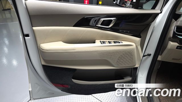 Kia Canival 2024 — photo 15