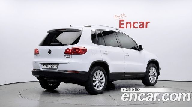 Volkswagen Tiguan 2016 — photo 2