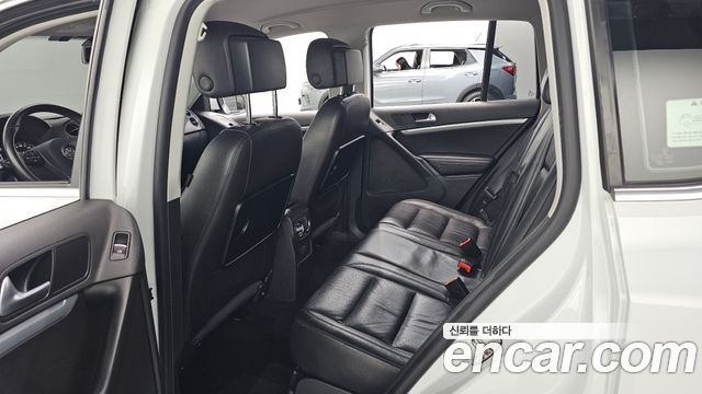 Volkswagen Tiguan 2016 — photo 11