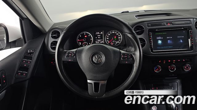 Volkswagen Tiguan 2016 — photo 12
