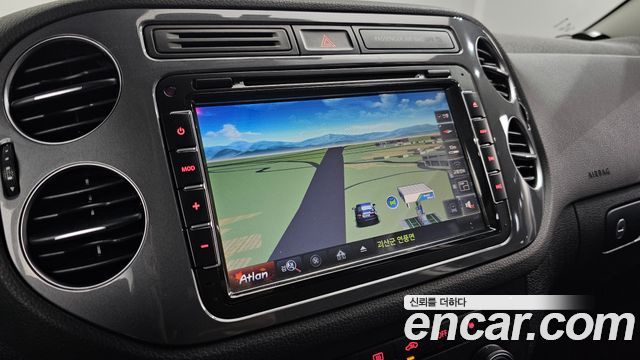 Volkswagen Tiguan 2016 — photo 13