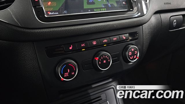 Volkswagen Tiguan 2016 — photo 15