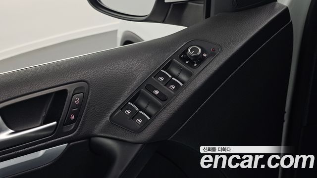 Volkswagen Tiguan 2016 — photo 17