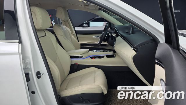 Genesis GV70 2023 — photo 13