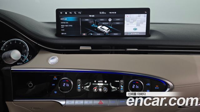 Genesis GV70 2023 — photo 21