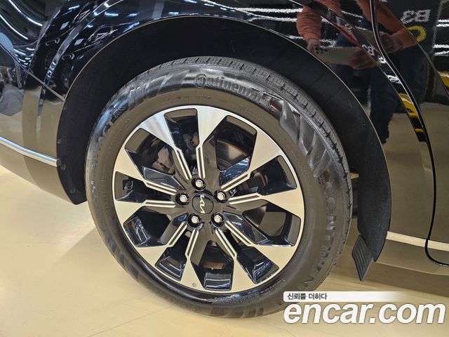 Kia Canival 2023 — photo 5