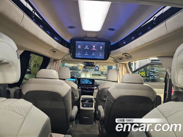 Kia Canival 2023 — photo 16
