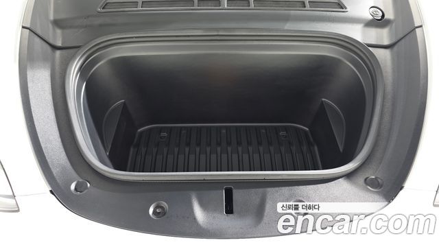 Tesla Model Y 2024 — photo 6