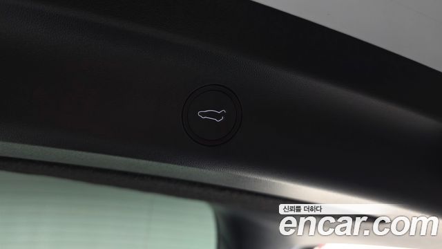 Tesla Model Y 2024 — photo 22
