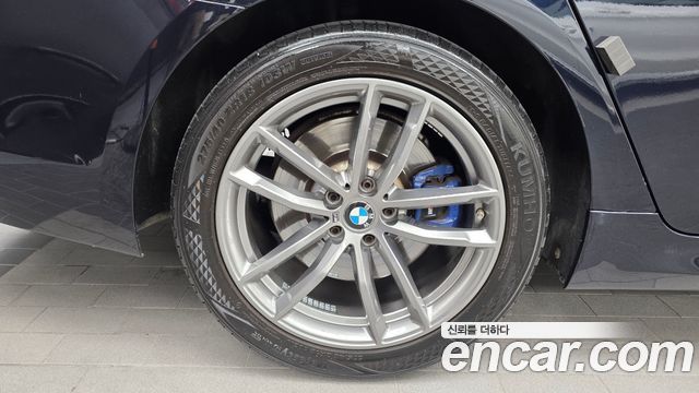 BMW 5-Series 2018 — photo 5