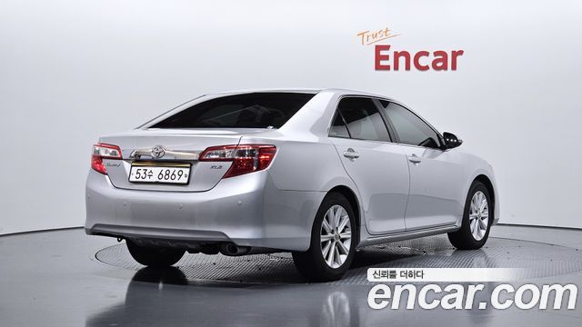 Toyota Camry 2012 — photo 2