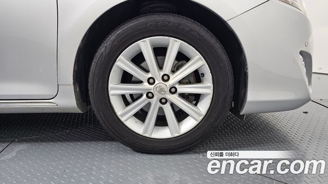Toyota Camry 2012 — photo 5