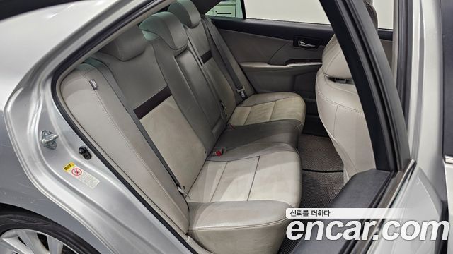 Toyota Camry 2012 — photo 17