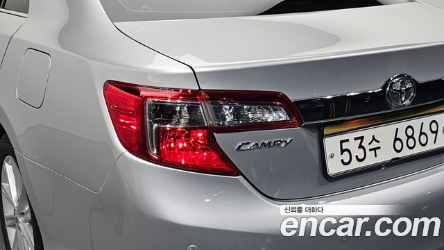 Toyota Camry 2012 — photo 9