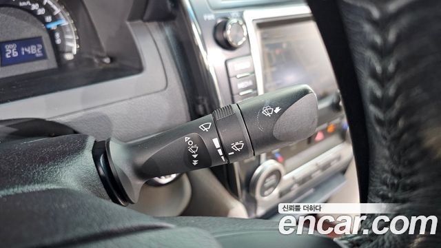 Toyota Camry 2012 — photo 30