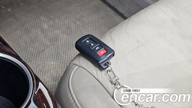 Toyota Camry 2012 — photo 35