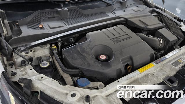 Land Rover Discovery Sport 2017 — photo 6