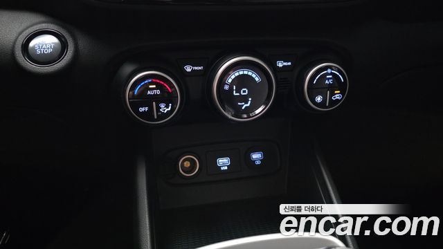 Hyundai Venue 2020 — photo 22