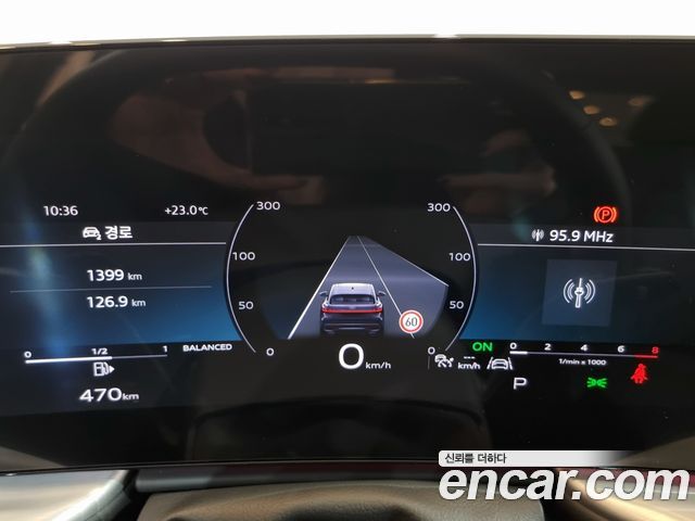 Audi Q5 2025 — photo 8