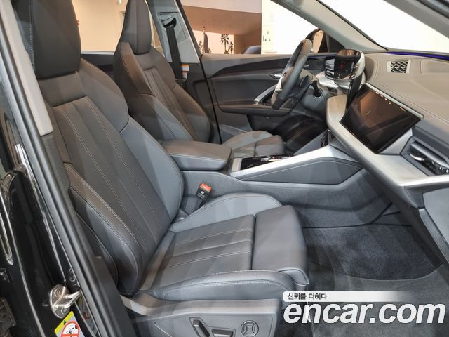 Audi Q5 2025 — photo 10