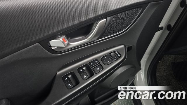 Hyundai Kona 2021 — photo 31