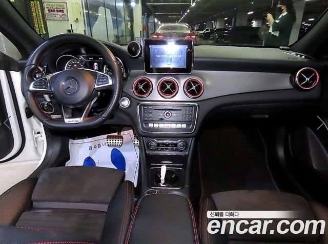 Mercedes-Benz CLA-Class 2018 — photo 10