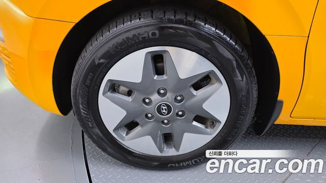 Hyundai Staria 2022 — photo 5