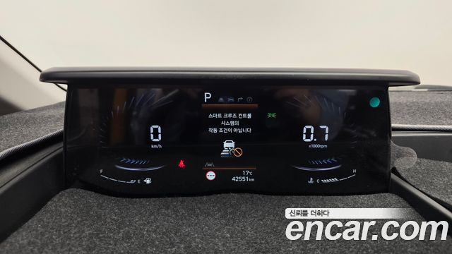 Hyundai Staria 2022 — photo 11