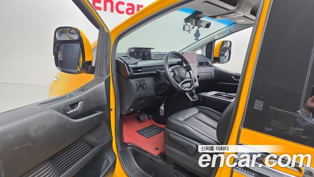 Hyundai Staria 2022 — photo 13