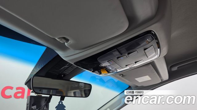 Hyundai Staria 2022 — photo 25