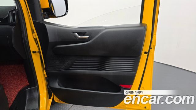 Hyundai Staria 2022 — photo 15