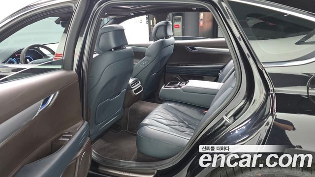 Genesis G80 2022 — photo 17