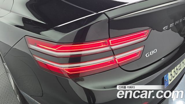 Genesis G80 2022 — photo 9