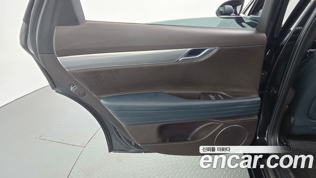 Genesis G80 2022 — photo 15