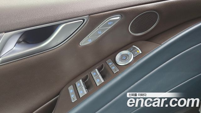 Genesis G80 2022 — photo 28