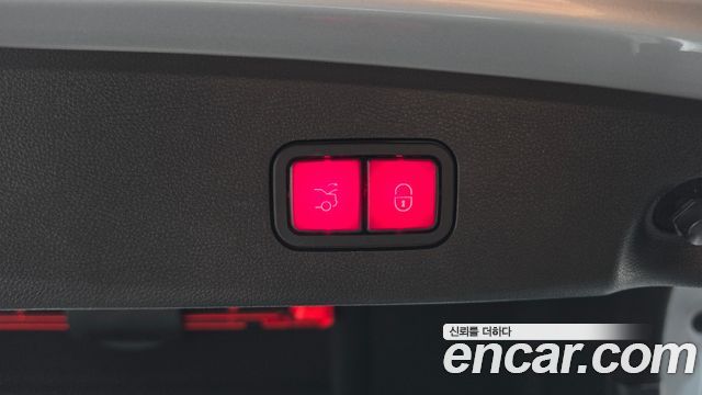 Mercedes-Benz E-Class 2016 — photo 17