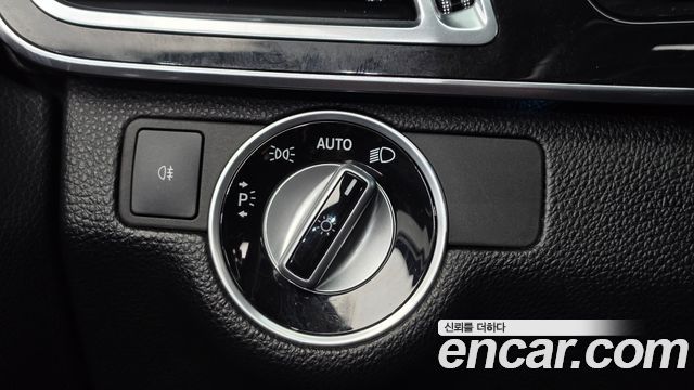 Mercedes-Benz E-Class 2016 — photo 20