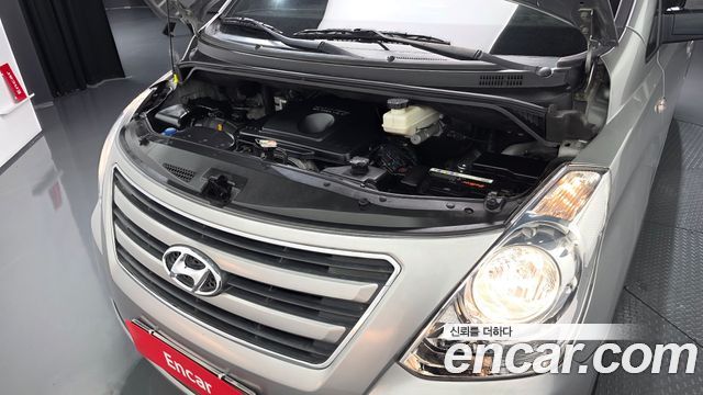 Hyundai Starex 2017 — photo 6
