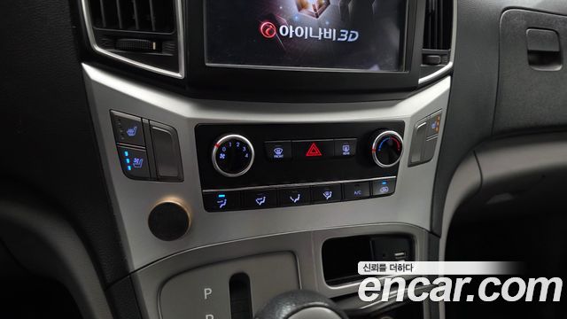 Hyundai Starex 2017 — photo 23