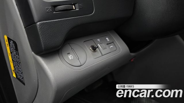 Hyundai Starex 2017 — photo 24