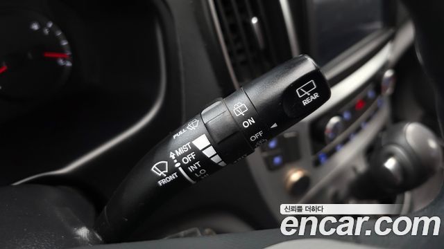 Hyundai Starex 2017 — photo 26