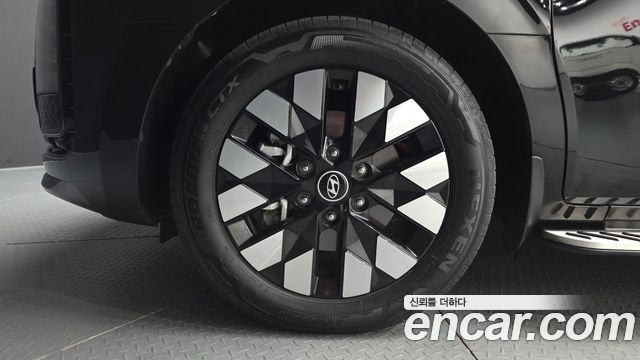 Hyundai Staria 2025 — photo 5