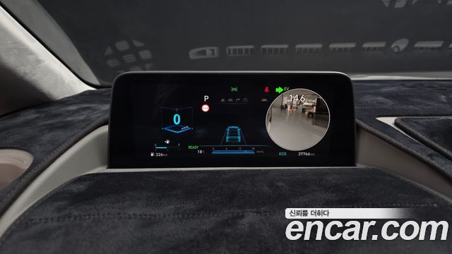 Hyundai Staria 2025 — photo 11