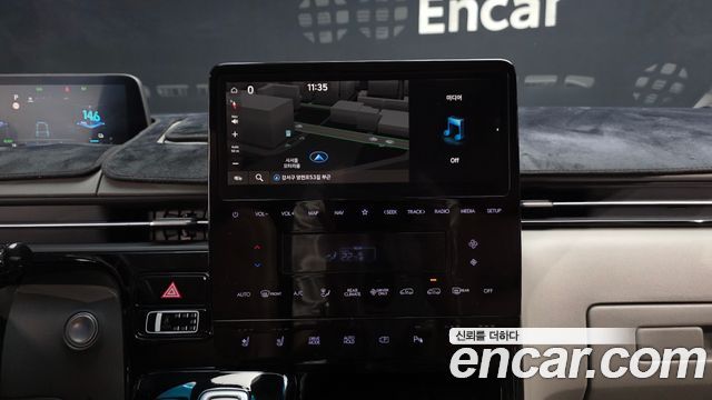 Hyundai Staria 2025 — photo 20
