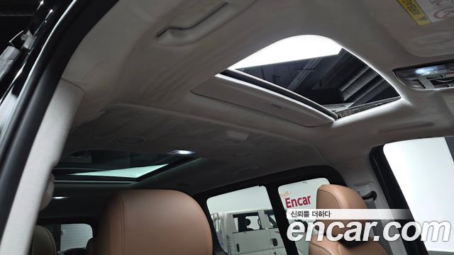 Hyundai Staria 2025 — photo 25