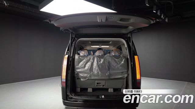Hyundai Staria 2025 — photo 26