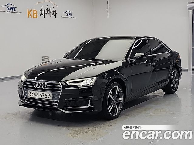 Audi A4 2019 — photo 1
