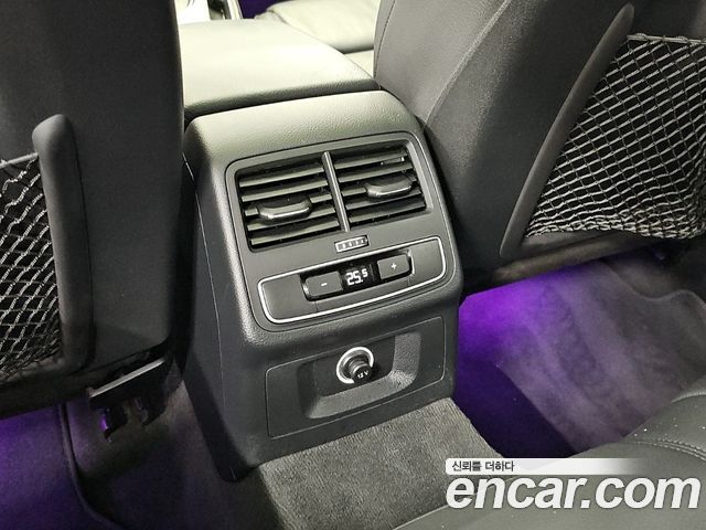 Audi A4 2019 — photo 8
